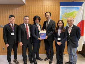 【活動報告】G7・G20シェルパを務める赤堀外務審議官と面会、C7政策提言書を手交